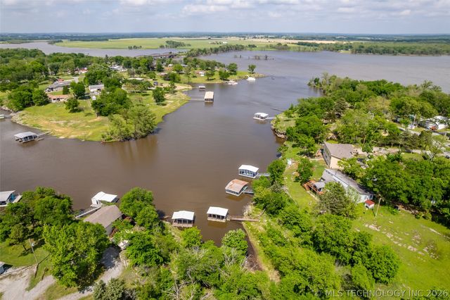6515 N 4402 Road, Adair, OK 74330