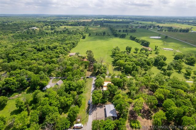 6515 N 4402 Road, Adair, OK 74330