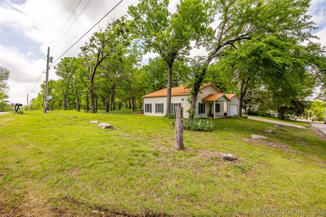 6515 N 4402 Road, Adair, OK 74330