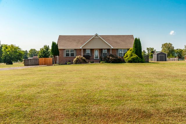 1008 Spire Way Dr, Castalian Springs, TN 37031