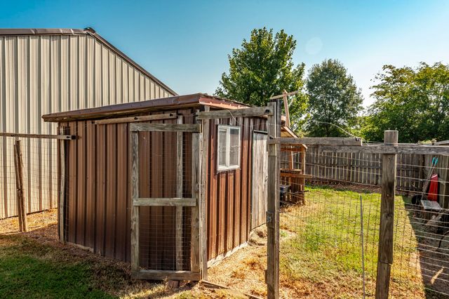 1008 Spire Way Dr, Castalian Springs, TN 37031