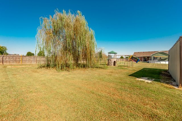 1008 Spire Way Dr, Castalian Springs, TN 37031