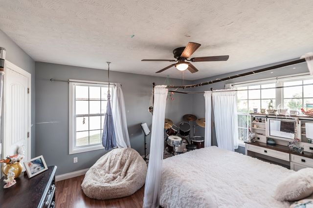 1008 Spire Way Dr, Castalian Springs, TN 37031