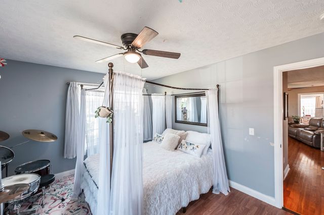 1008 Spire Way Dr, Castalian Springs, TN 37031
