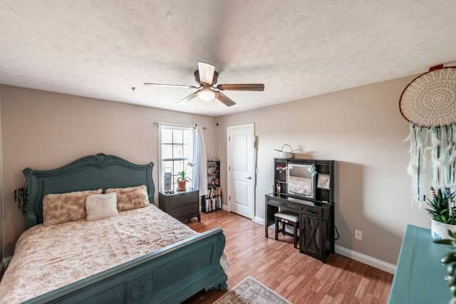 1008 Spire Way Dr, Castalian Springs, TN 37031