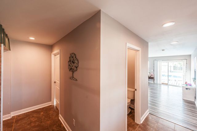 1008 Spire Way Dr, Castalian Springs, TN 37031