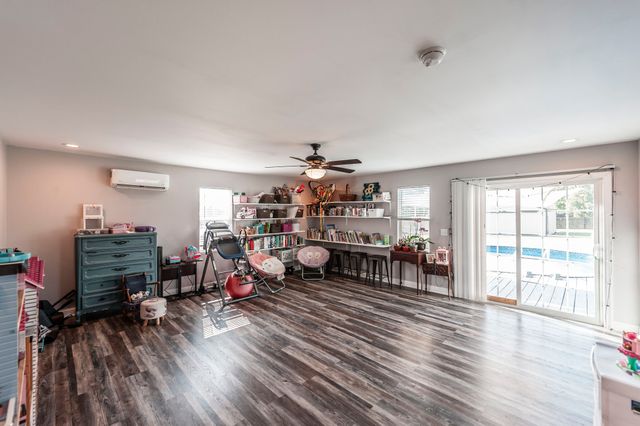 1008 Spire Way Dr, Castalian Springs, TN 37031