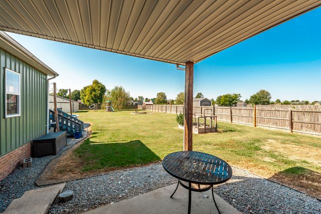 1008 Spire Way Dr, Castalian Springs, TN 37031