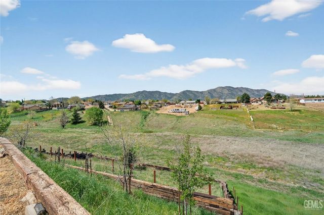 21601 Westwood Boulevard, Tehachapi, CA 93561