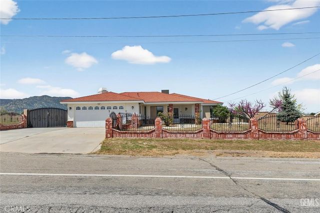 21601 Westwood Boulevard, Tehachapi, CA 93561