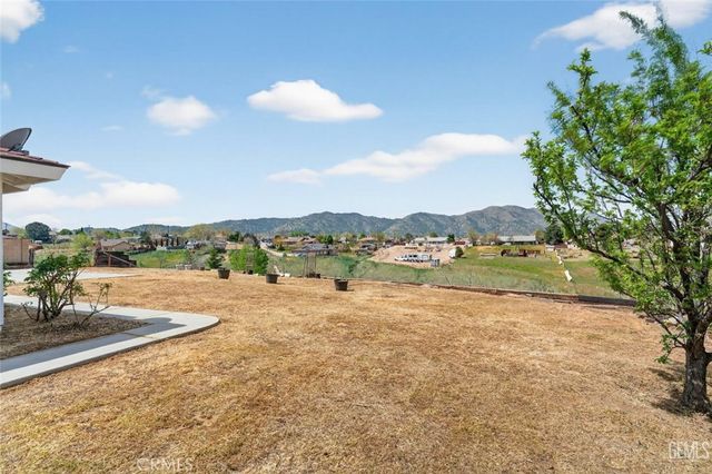 21601 Westwood Boulevard, Tehachapi, CA 93561
