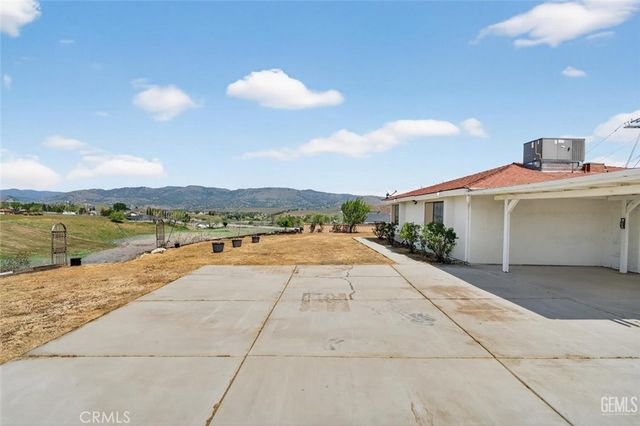21601 Westwood Boulevard, Tehachapi, CA 93561