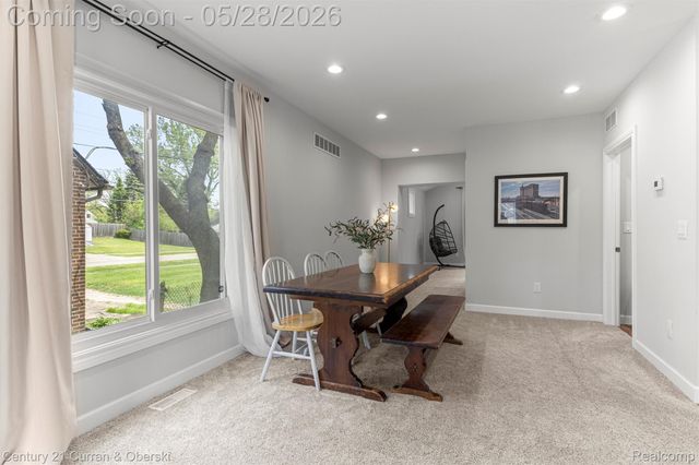 135 Draper Avenue, Waterford Charter Township, MI 48328