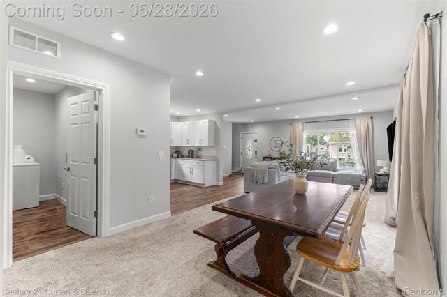 135 Draper Avenue, Waterford Charter Township, MI 48328