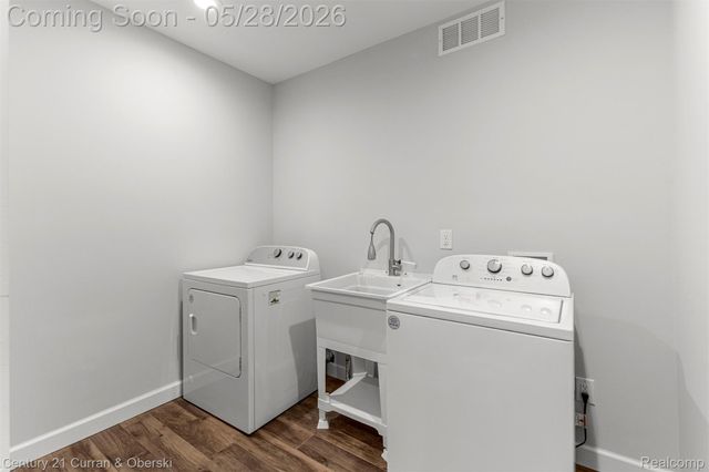 135 Draper Avenue, Waterford Charter Township, MI 48328