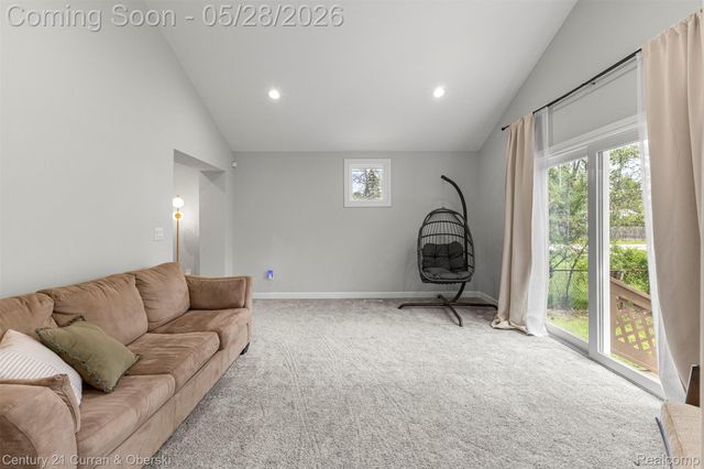 135 Draper Avenue, Waterford Charter Township, MI 48328