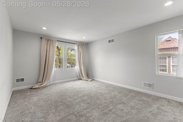 135 Draper Avenue, Waterford Charter Township, MI 48328