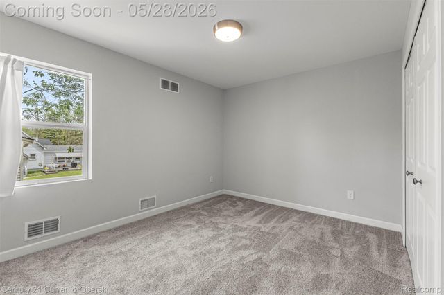 135 Draper Avenue, Waterford Charter Township, MI 48328