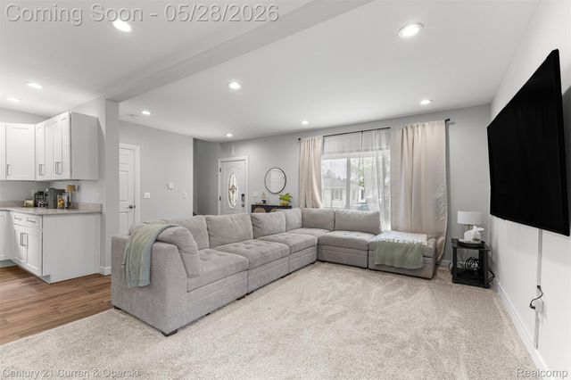 135 Draper Avenue, Waterford Charter Township, MI 48328
