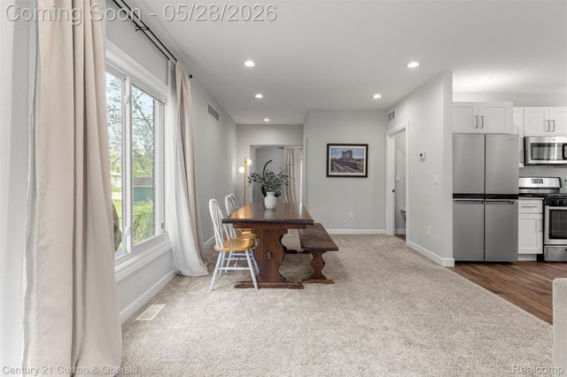 135 Draper Avenue, Waterford Charter Township, MI 48328
