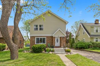 135 Draper Avenue, Waterford Charter Township, MI 48328