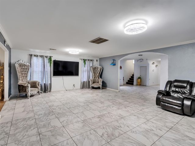 7923 Glenview Drive, Houston, TX 77061