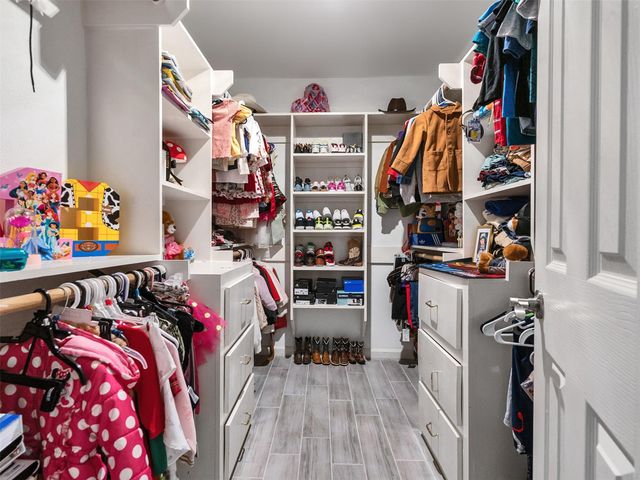 7923 Glenview Drive, Houston, TX 77061