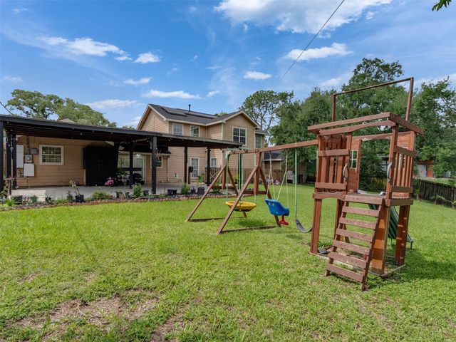 7923 Glenview Drive, Houston, TX 77061