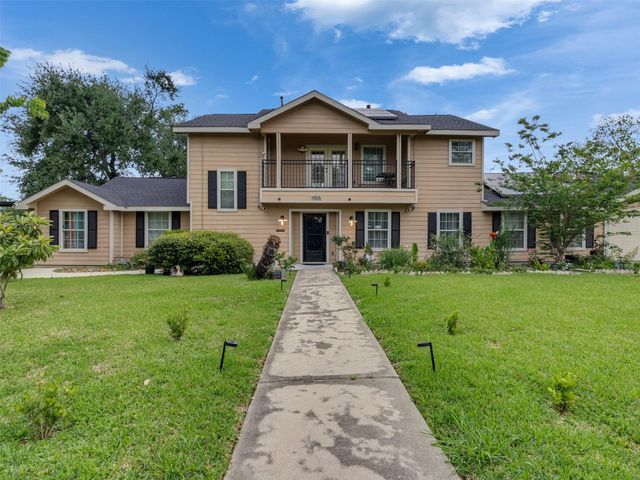 7923 Glenview Drive, Houston, TX 77061