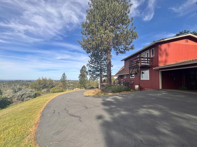 10285 Ponderosa Way, Pine Grove, CA 95665