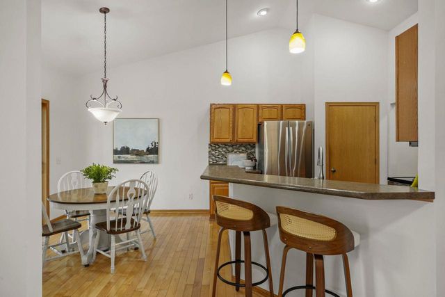 391 N Heatherstone Drive, Sun Prairie, WI 53590