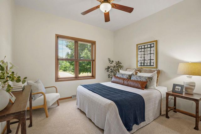 391 N Heatherstone Drive, Sun Prairie, WI 53590