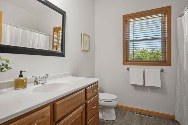 391 N Heatherstone Drive, Sun Prairie, WI 53590