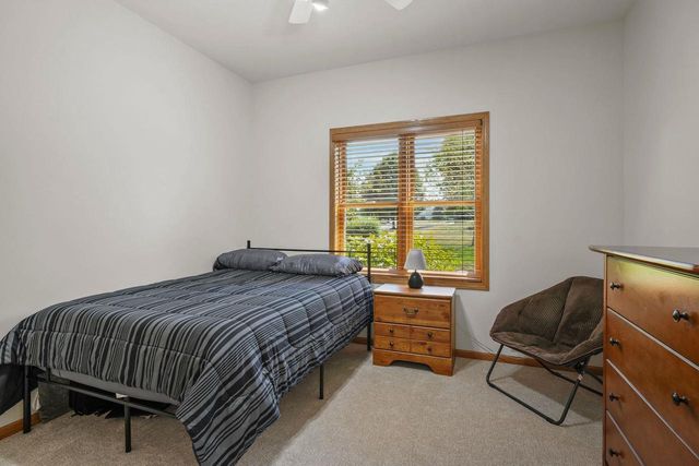 391 N Heatherstone Drive, Sun Prairie, WI 53590