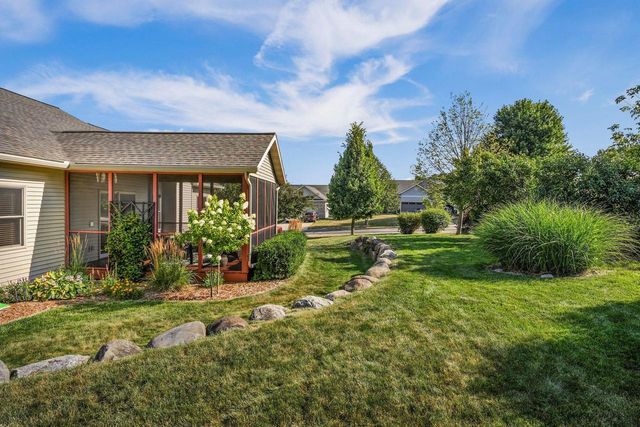 391 N Heatherstone Drive, Sun Prairie, WI 53590