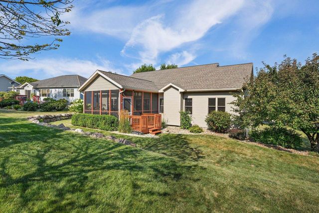 391 N Heatherstone Drive, Sun Prairie, WI 53590