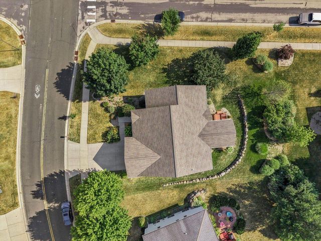 391 N Heatherstone Drive, Sun Prairie, WI 53590