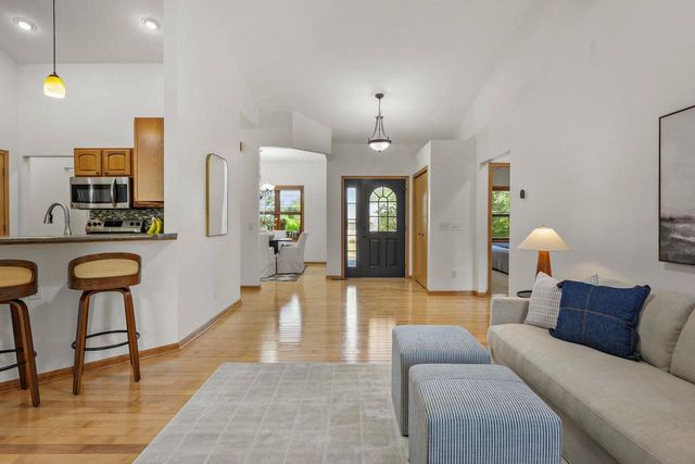391 N Heatherstone Drive, Sun Prairie, WI 53590