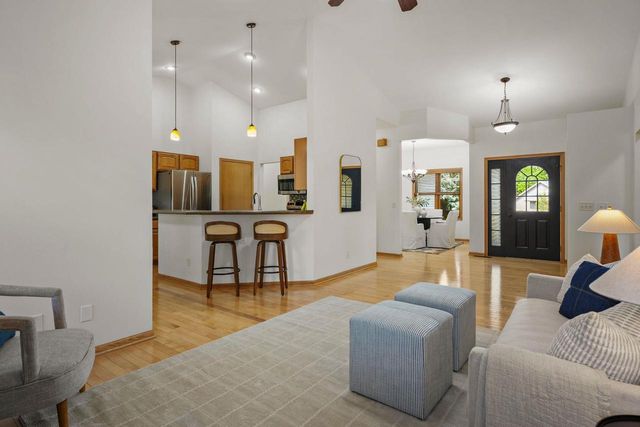 391 N Heatherstone Drive, Sun Prairie, WI 53590