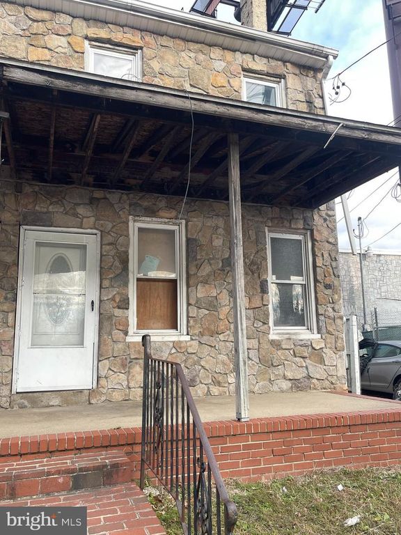 409 FLOWER ST, Chester, PA 19013