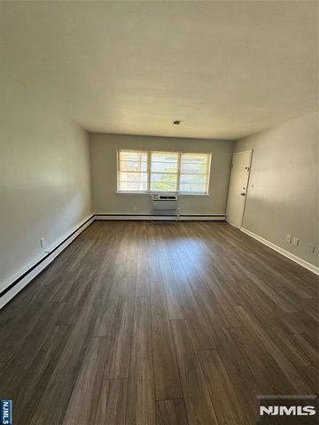 325 Essex Street I, Hackensack, NJ 07601