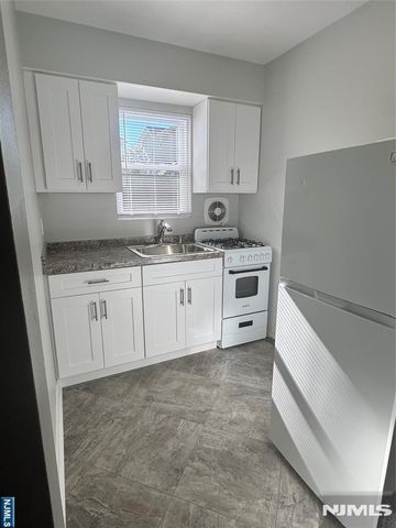 325 Essex Street I, Hackensack, NJ 07601