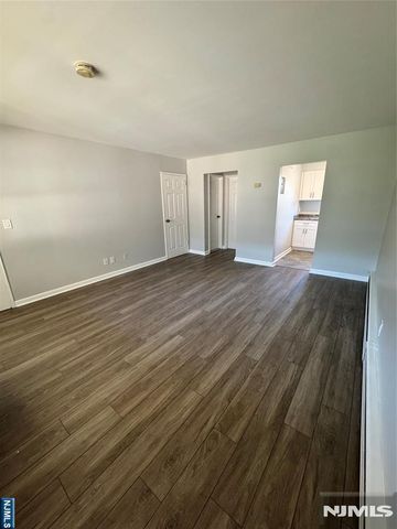 325 Essex Street I, Hackensack, NJ 07601