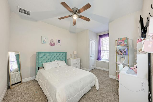 198 Rough Leaf DR, Buda, TX 78610