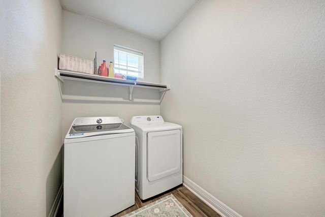 198 Rough Leaf DR, Buda, TX 78610