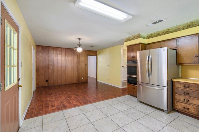 5001 Creekline DR, Austin, TX 78745