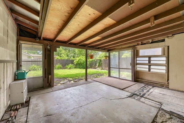 5001 Creekline DR, Austin, TX 78745