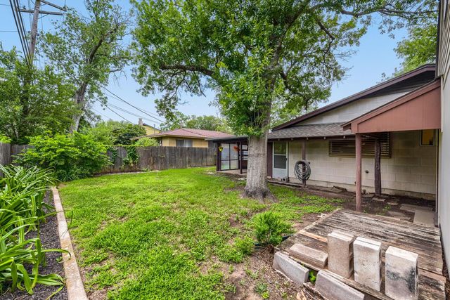 5001 Creekline DR, Austin, TX 78745