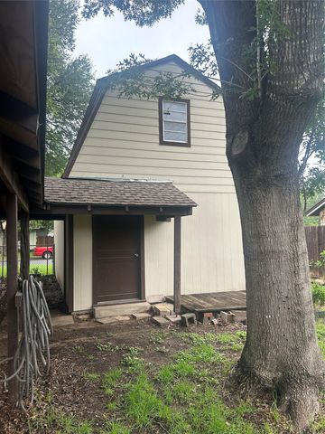 5001 Creekline DR, Austin, TX 78745