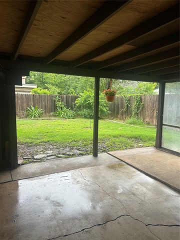 5001 Creekline DR, Austin, TX 78745
